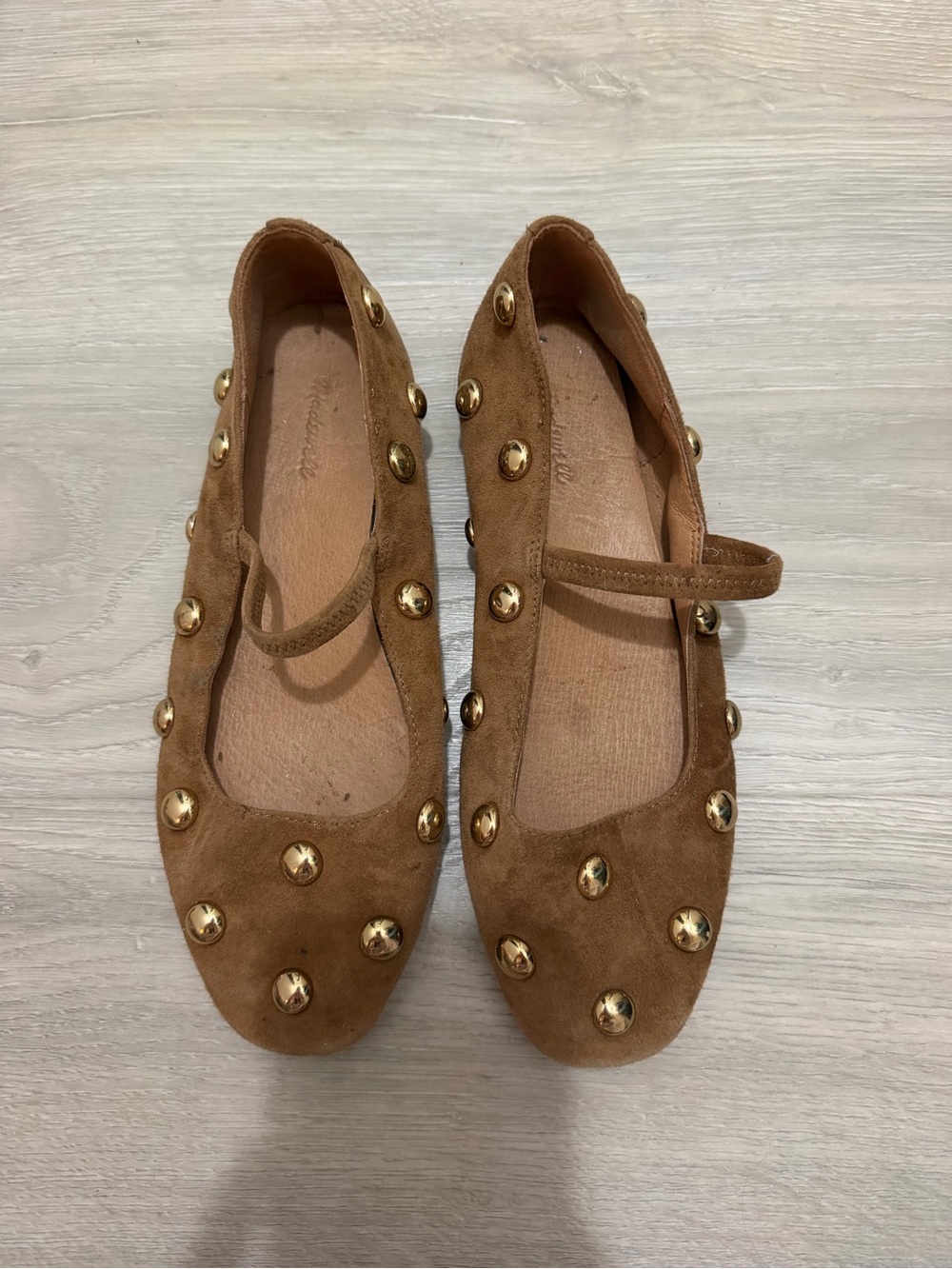 Madewell Greta Flats in Tan Suede with Gold Studs - Picture 1 of 3
